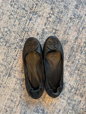 Tory Burch flats in size 8.5